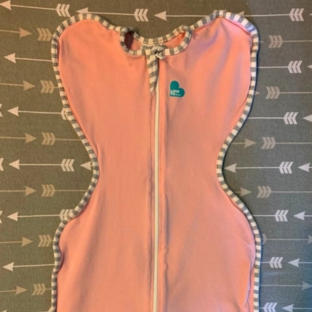 Love to Dream Small swaddle, Barely used